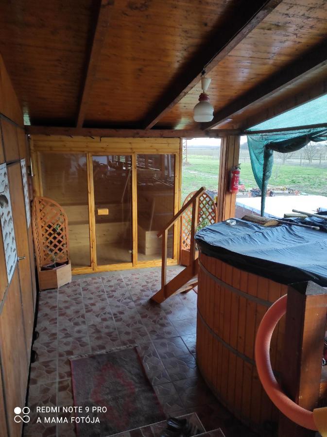 Gemenc Vendeghaz Hotel Hercegszanto Bagian luar foto