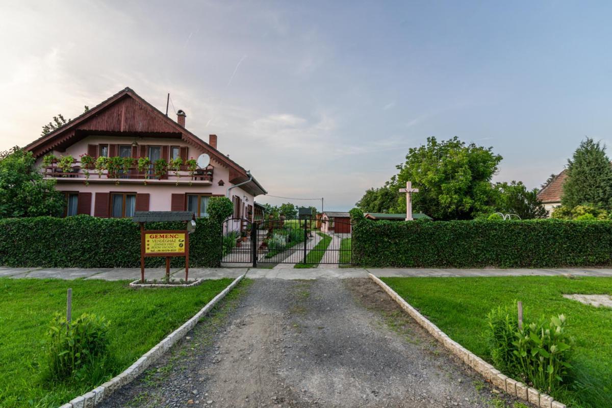 Gemenc Vendeghaz Hotel Hercegszanto Bagian luar foto