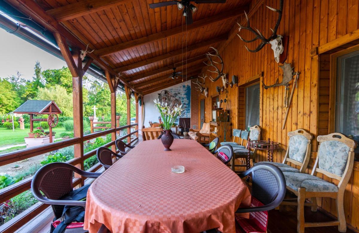 Gemenc Vendeghaz Hotel Hercegszanto Bagian luar foto